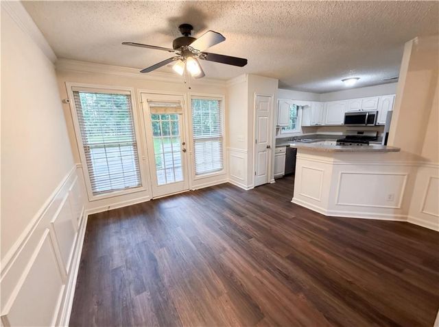 215 Twin Brook Way, Lawrenceville, GA 30043