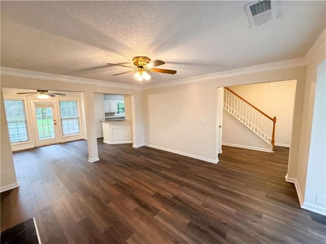 215 Twin Brook Way, Lawrenceville, GA 30043