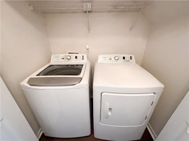 215 Twin Brook Way, Lawrenceville, GA 30043