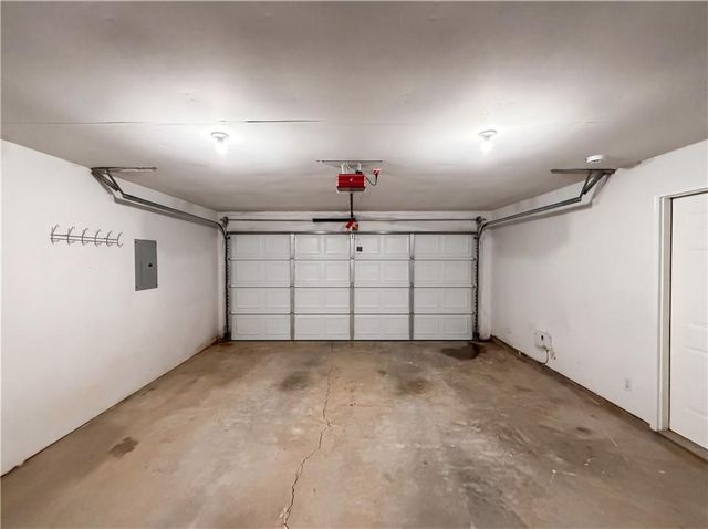 215 Twin Brook Way, Lawrenceville, GA 30043