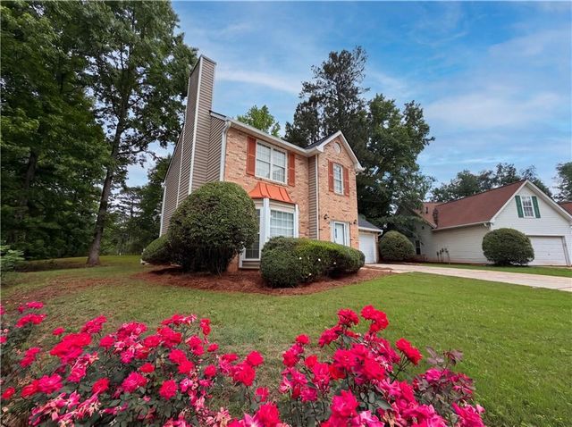 215 Twin Brook Way, Lawrenceville, GA 30043
