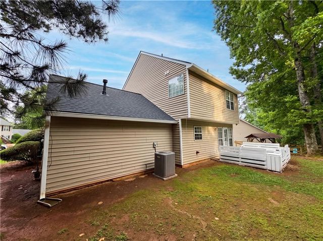 215 Twin Brook Way, Lawrenceville, GA 30043