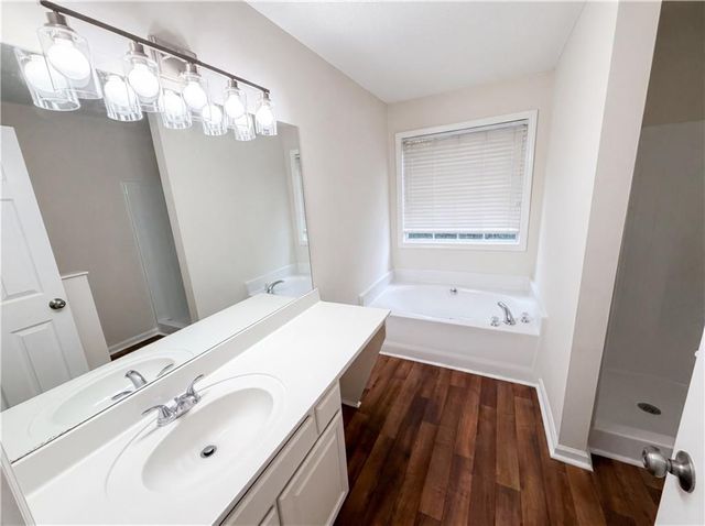 215 Twin Brook Way, Lawrenceville, GA 30043