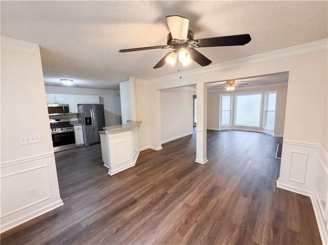 215 Twin Brook Way, Lawrenceville, GA 30043