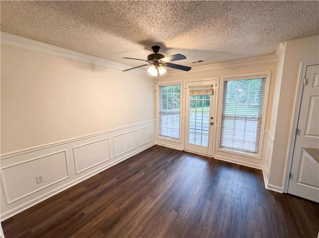 215 Twin Brook Way, Lawrenceville, GA 30043