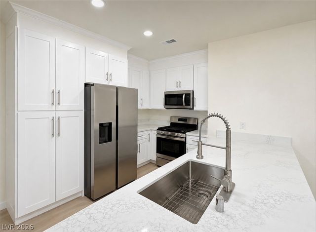 5415 West Harmon Avenue 1017, Las Vegas, NV 89103