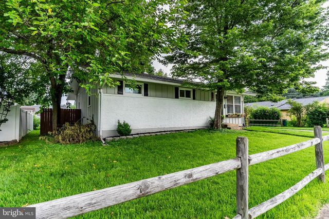 4903 CHARLES RD, Mechanicsburg, PA 17050