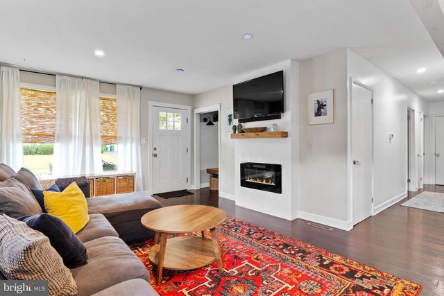 4903 CHARLES RD, Mechanicsburg, PA 17050