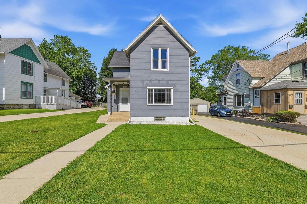 608 N Center Street, Beaver Dam, WI 53916