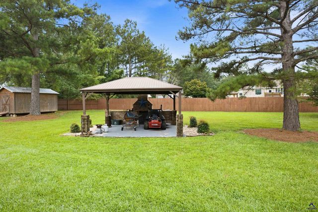 125 S J Drive, Macon, GA 31216