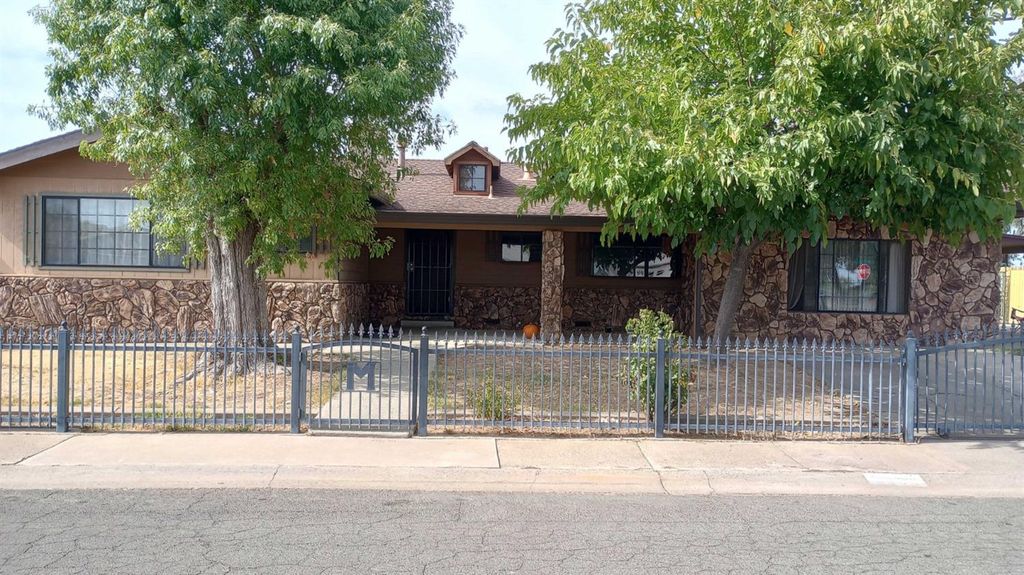 1625 Catalpa St, Olivehurst, CA 95961