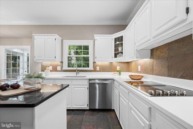 8900 ELLSWORTH CT, Silver Spring, MD 20910