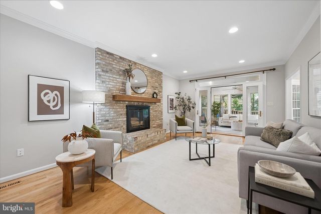 8900 ELLSWORTH CT, Silver Spring, MD 20910