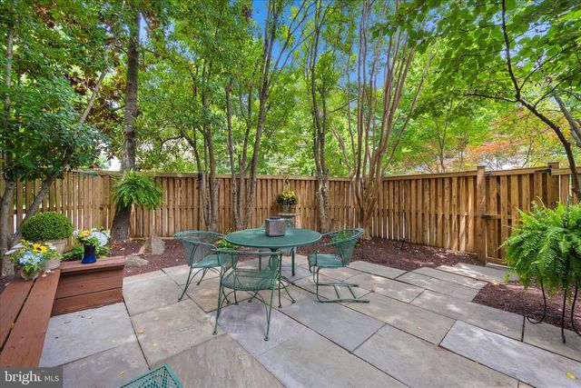 8900 ELLSWORTH CT, Silver Spring, MD 20910
