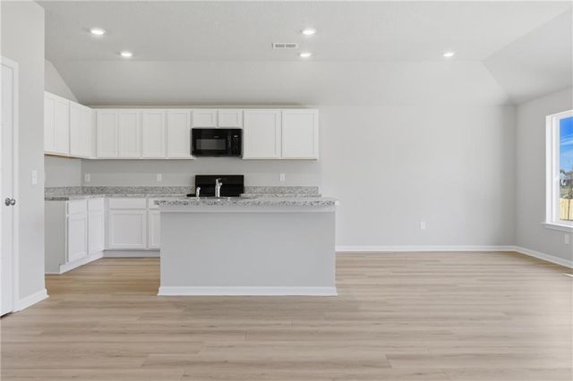 851 N Pear Street, Gardner, KS 66030
