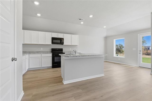 851 N Pear Street, Gardner, KS 66030