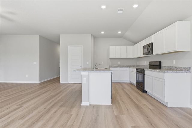 851 N Pear Street, Gardner, KS 66030