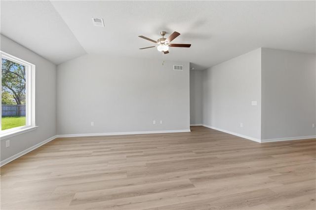 851 N Pear Street, Gardner, KS 66030