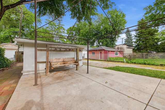 9709 51st Avenue, Oak Lawn, IL 60453
