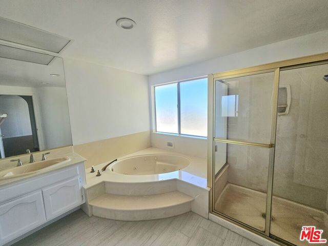 19512 Kilfinan Street, Los Angeles, CA 91326
