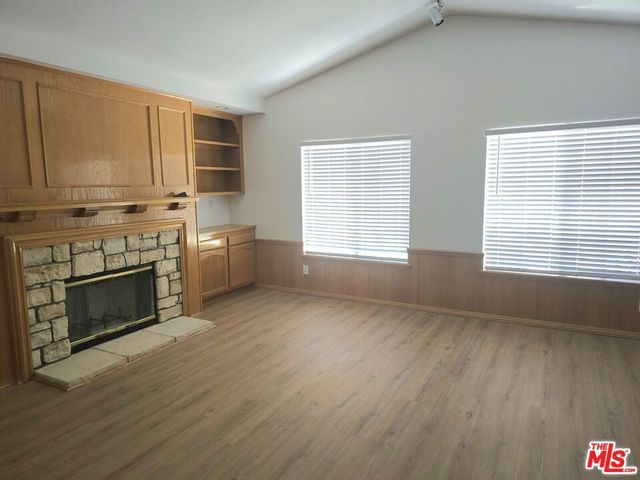 19512 Kilfinan Street, Los Angeles, CA 91326