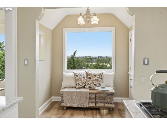2450 BIRCH Ln, Eugene, OR 97403