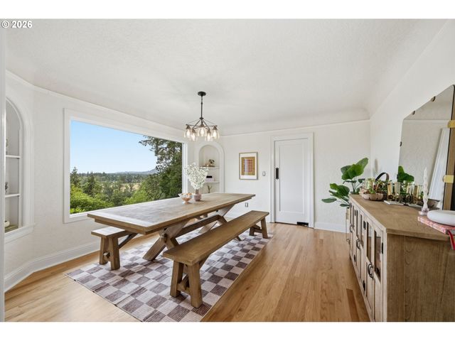 2450 BIRCH Ln, Eugene, OR 97403