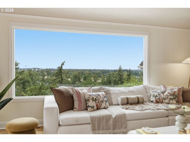 2450 BIRCH Ln, Eugene, OR 97403