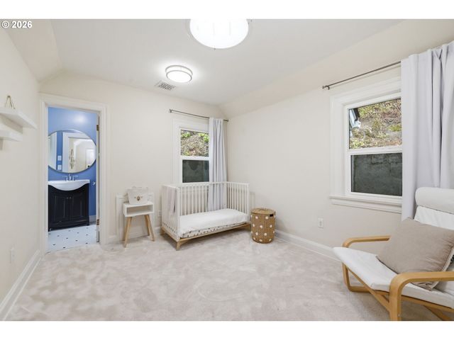 2450 BIRCH Ln, Eugene, OR 97403
