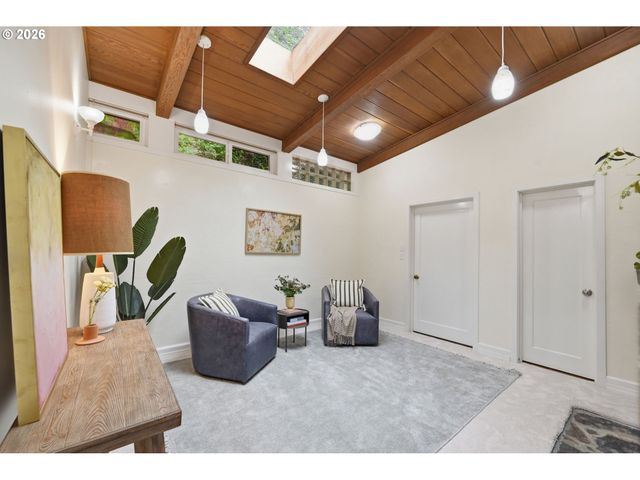 2450 BIRCH Ln, Eugene, OR 97403