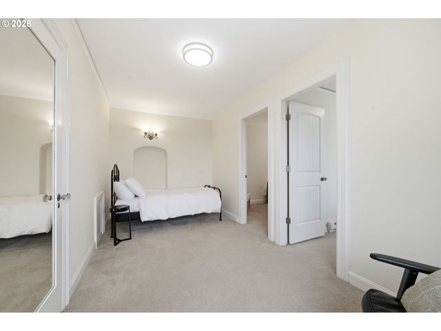 2450 BIRCH Ln, Eugene, OR 97403