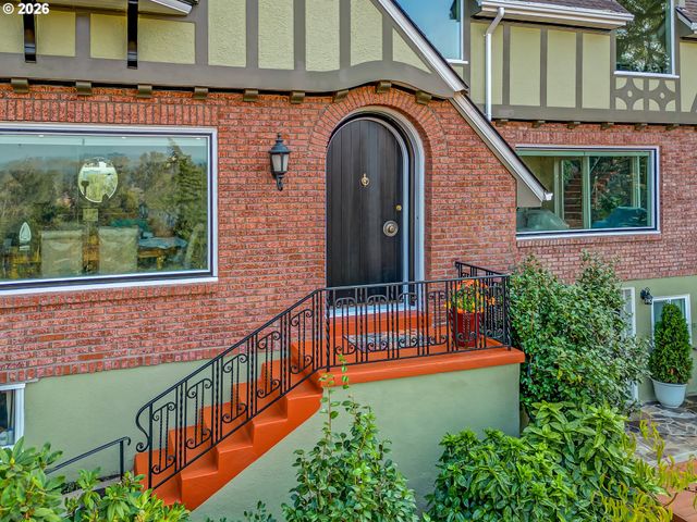 2450 BIRCH Ln, Eugene, OR 97403