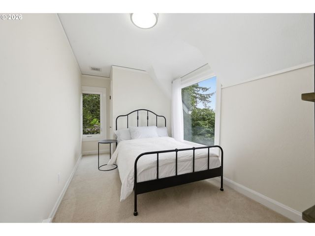 2450 BIRCH Ln, Eugene, OR 97403