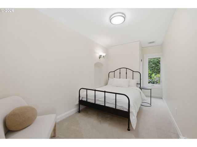 2450 BIRCH Ln, Eugene, OR 97403