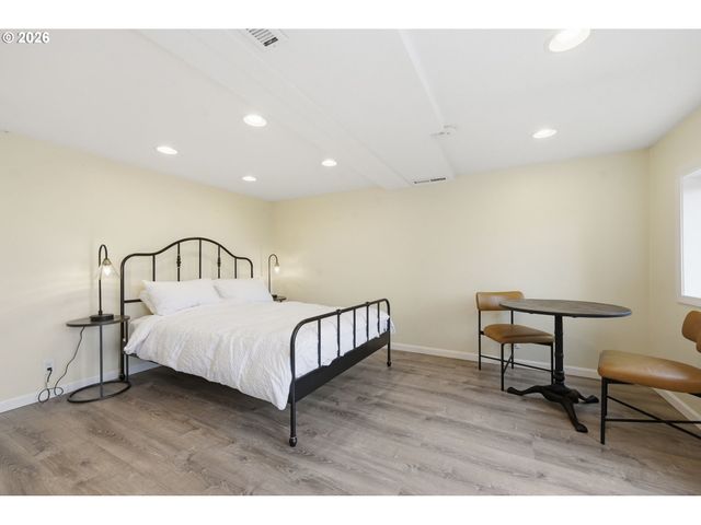 2450 BIRCH Ln, Eugene, OR 97403