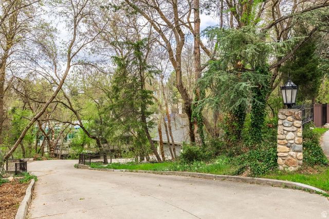 4630 S NANILOA DR, Holladay, UT 84117