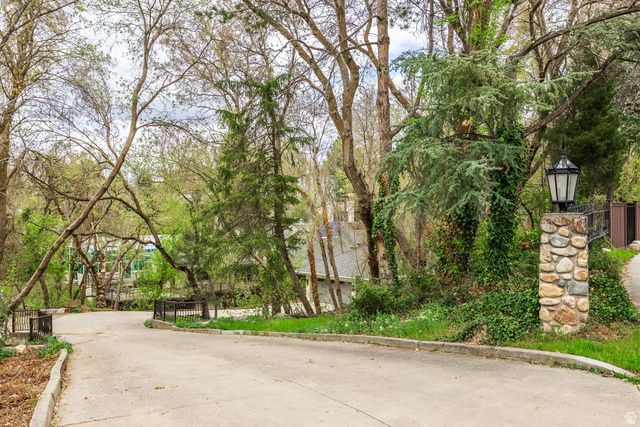 4630 S NANILOA DR, Holladay, UT 84117