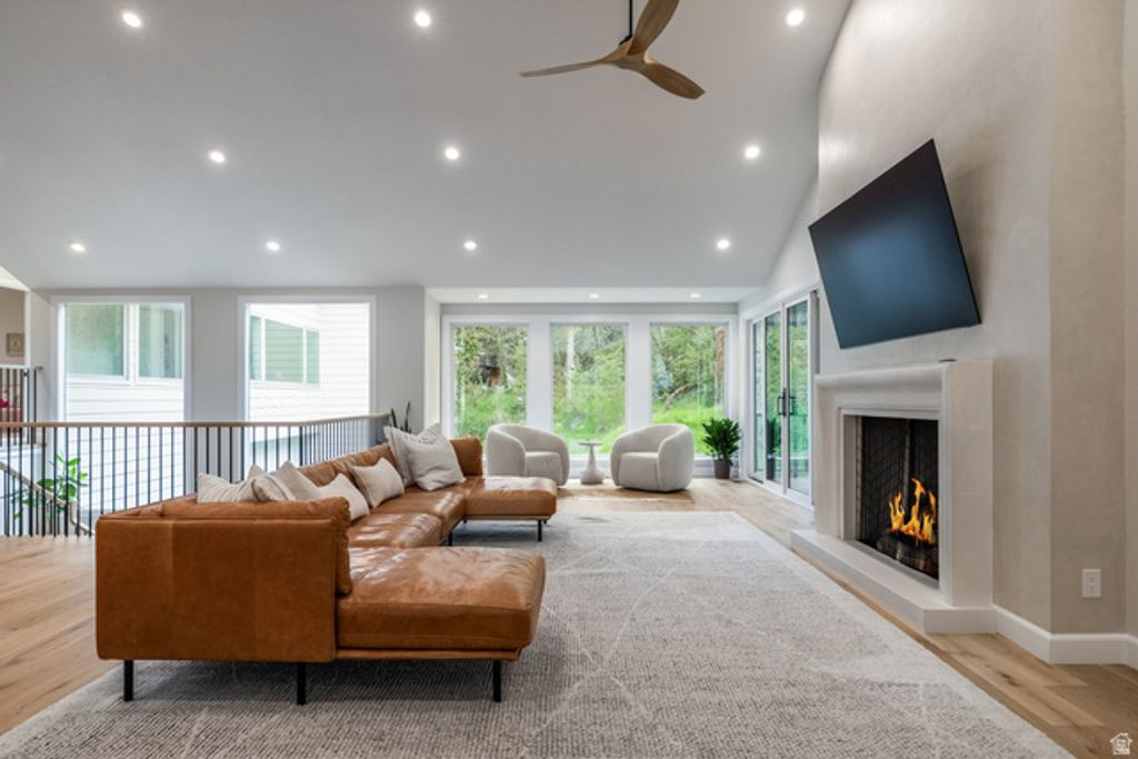 Image 2 of property listing at 4630 S NANILOA DR, Holladay, UT 84117