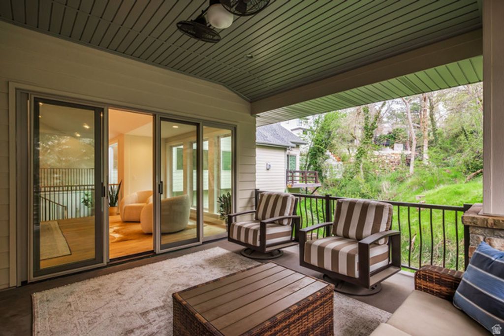Image 18 of property listing at 4630 S NANILOA DR, Holladay, UT 84117