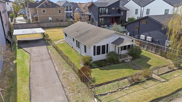 1330 W 24th Street, Houston, TX 77008