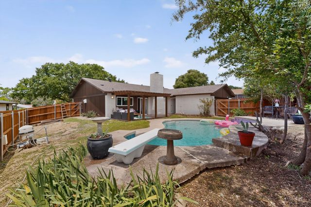3326 Vista Oaks Drive, Garland, TX 75043