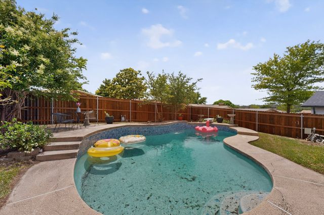 3326 Vista Oaks Drive, Garland, TX 75043