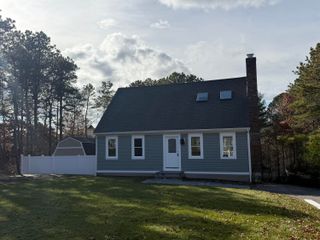 35 Claulise Lane, Mashpee, MA 02649