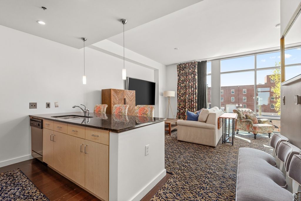 1920 Adelicia St Apt 305, Nashville, TN 37212