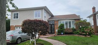 739 Bonnie Drive, Baldwin Harbor, NY 11510