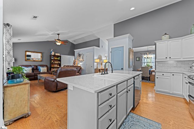 247 Motlow School Road, Campobello, SC 29322