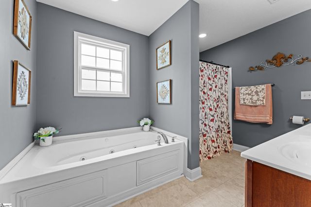 247 Motlow School Road, Campobello, SC 29322