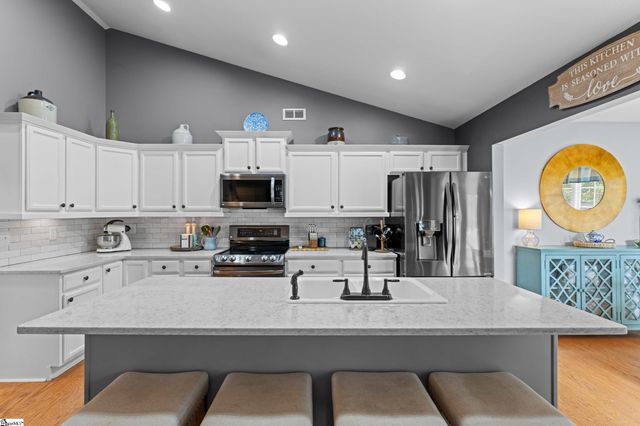 247 Motlow School Road, Campobello, SC 29322