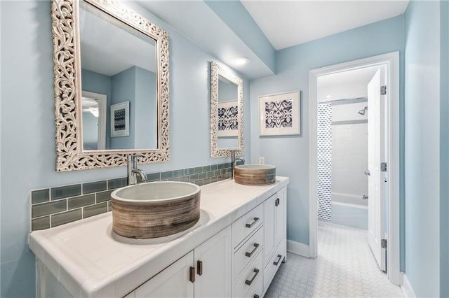 12401 Granada Road, Leawood, KS 66209