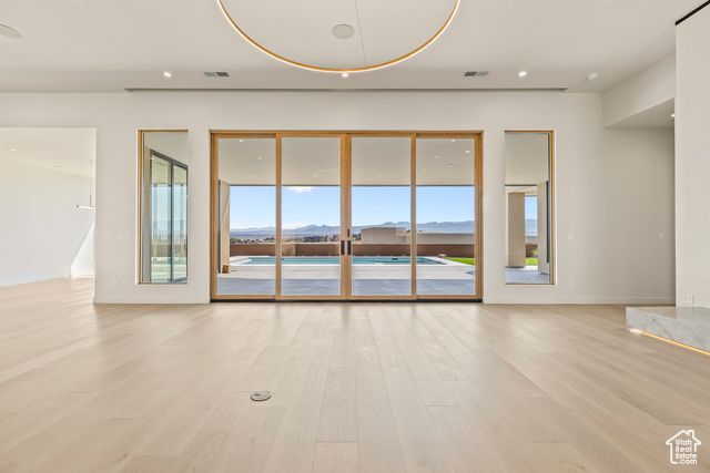 3337 S COTTONTAIL WAY, Hurricane, UT 84737